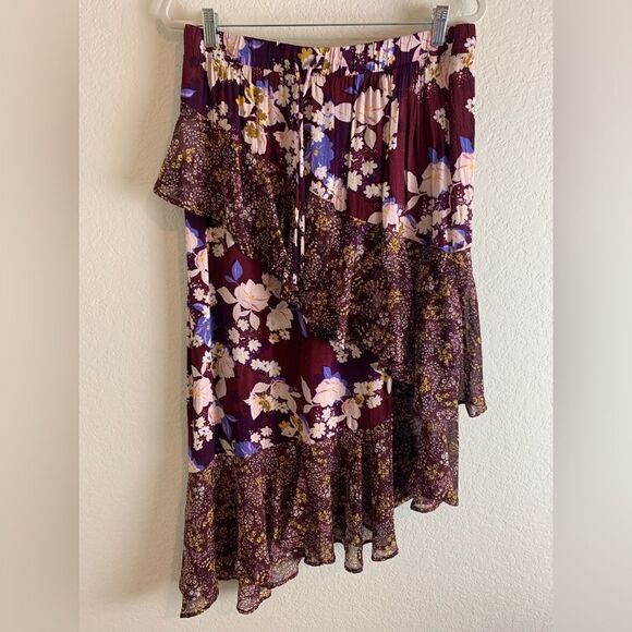 Floral skirt with ruching - Picture 1 of 3